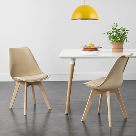 [En.Casa] – Lot de 2 chaises de salle à manger similicuir beige – Dimensions 82x49x54cm – Hauteur d'assise 46cm – Structure en hêtre naturel (1/7)