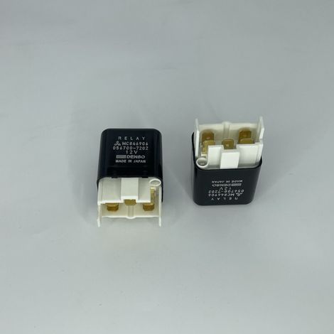 Relais automobile Mitsubishi MC846906 (référence 056700-7202)