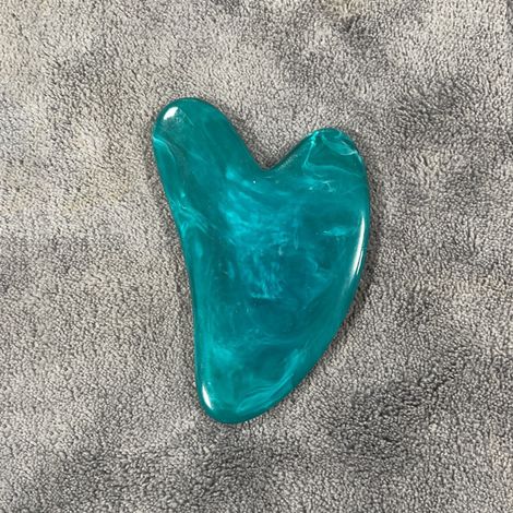 (Bleu C) 1 Planche de massage facial Gua Sha en résine en forme de cœur, outil de massage SPA (1/5)