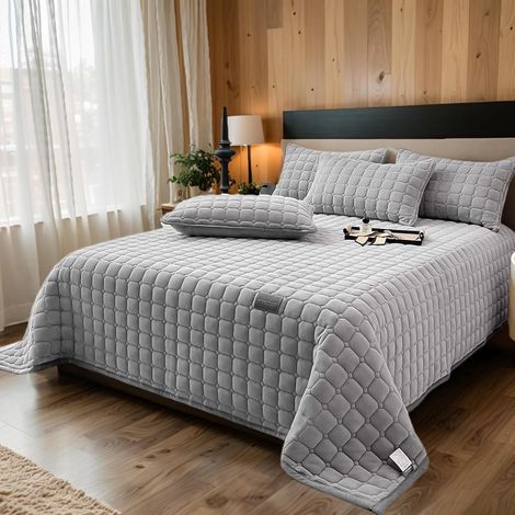 Couvre-lit, Parure de lit en Velours pour très Grand lit matelassé surdimensionné, avec 2 taies d'oreiller Assorties, pour Toutes Les Saisons (Gris Clair, 230 x 250 cm) (1/5)