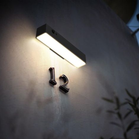 Aplique de pared solar con sensor de movimiento – 1000 lúmenes, 4000 K – Resistente al agua IP44 – Estilo moderno y lujoso – Antirreflejo (1/5)