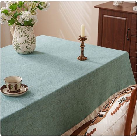 Grüne rechteckige Tischdecke mit Rüschen - Mischung aus Baumwolle und gewaschenem Leinen, einfarbig, Maße 140x100cm. (1/5)