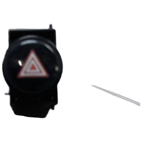 Bouton De Warning TOYOTA Auris [PRODUIT D'OCCASION]♻️8433202300 (1/3)
