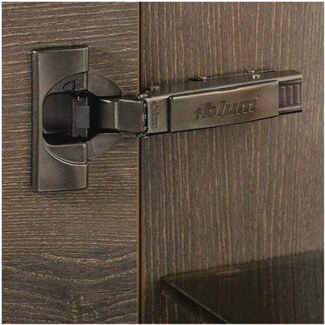Cerniera angolare Blumotion Blumotion 71B3550 con clip superiore e apertura a 110° per armadi, credenze, cucine e bagni. (1/3)