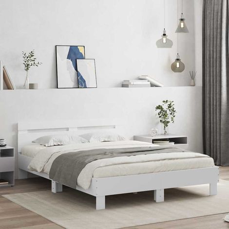Cadre de lit LED blanc 152 x 203 cm en bois d’ingénierie avec USB - PANGIVO (1/5)