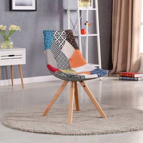 Designetsamaison – Chaise scandinave patchwork tissu premium – Pieds en bois – Largeur 48 cm – Profondeur 50 cm – Hauteur 82 cm – Assise 46 cm (1/2)