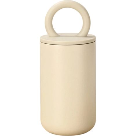 Doppelwandiger, isolierter Edelstahlbecher mit Ringgriff, 500 ml (17 oz) Vakuum-Reisebecher, geeignet für heiße und kalte Getränke.