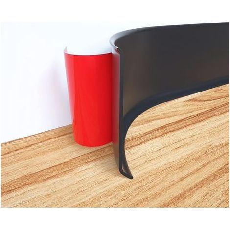 Plinthe flexible autocollante en PVC 5 cm x 5 m (noir) (1/5)
