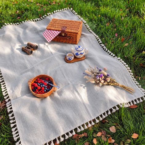 Tapis de pique-nique en lin fin TPU modèle à bordure dentelle gris clair 120-60cm imperméable camping 30 × 30 × 8 cm 100 g – Livraison gratuite