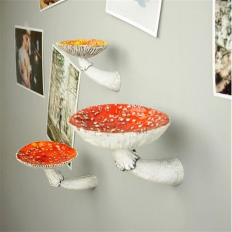 Support mural flottant en résine en forme d'amanite, style antique, pour champignons. Décoration murale créative.