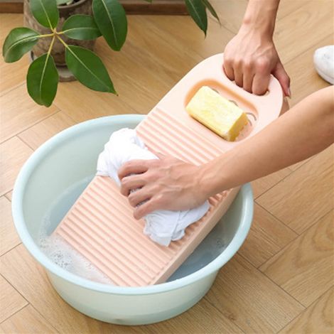Plastic Washboard - Manual Laundry Board with Soap Holder - Portable Hand Washing Tool for Underwear Small Items - Household Dormitory School Use - 1 Piece (1/3)