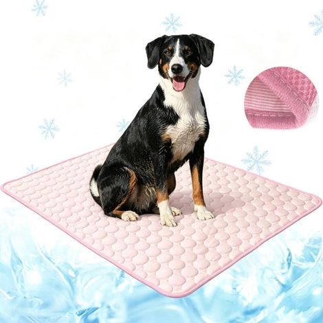 Alfombrilla refrescante para mascotas de 62x50cm, sin gel, de seda helada, transpirable y auto-refrescante, manta para jaula de verano, color rosa. (1/5)