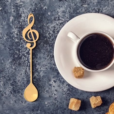 Dessertlöffel aus goldfarbenem Edelstahl, mit Notenmotiv, auch als Rührlöffel für Kaffee und andere Getränke geeignet, 4er-Packung (1/5)