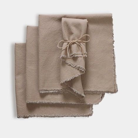 Lot de 12 serviettes de table unies en lin et coton mélangés (45 x 45 cm), avec pompons, carrées et réutilisables. Idéales pour les mariages, les fêtes et un usage domestique. Coloris marron. (1/5)