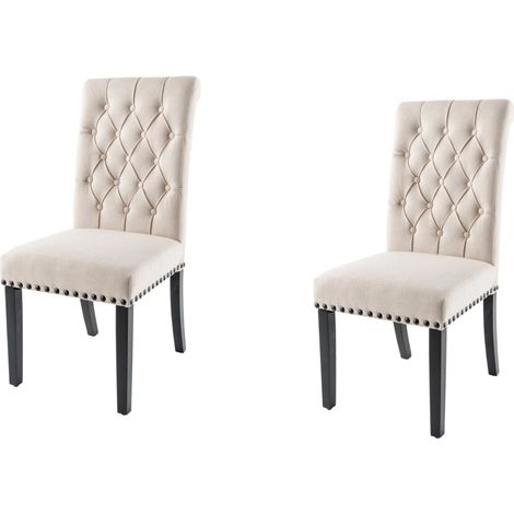Lote de 2 sillas Chesterfield REGINA en terciopelo beige capitoné – Clavos negros y patas de madera de hevea oscuro (1/5)