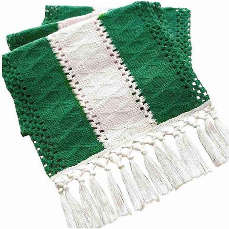 Nappe verte à franges pour la décoration d'une maison de campagne. (1/5)