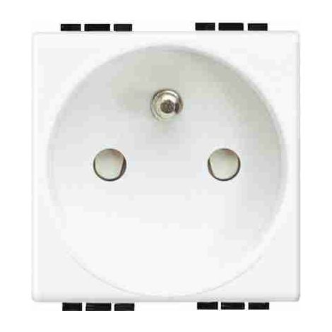 BTIN4142 Presa 2P+T 16A 250Vac standard franco/belga