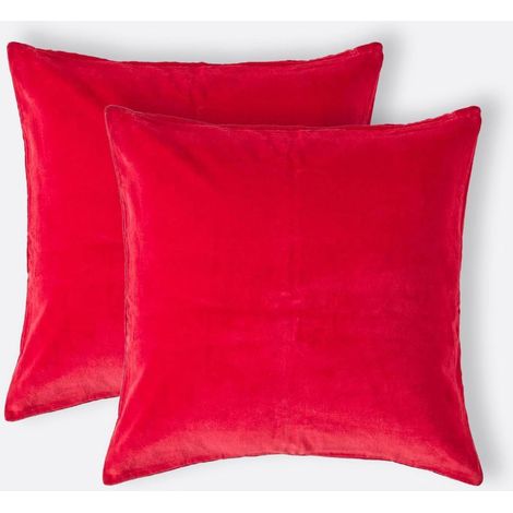 HOMESCAPES Set of 2 Red Velvet Cushion Covers, 40 x 40 cm