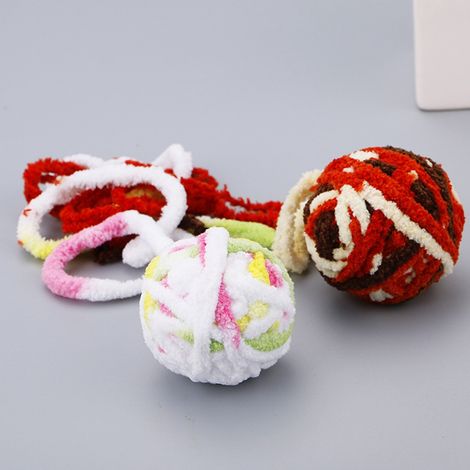 Lot de 4 balles en peluche de 5 cm, jouet à mâcher et à mordiller pour chat, conçu pour le nettoyage des dents et la protection. (1/5)