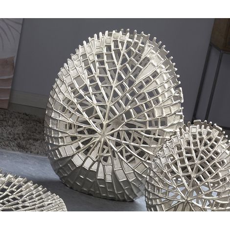 Gestanzte Aluminiumvase 36 cm. 30 x 14 x 36 cm. (1/3)