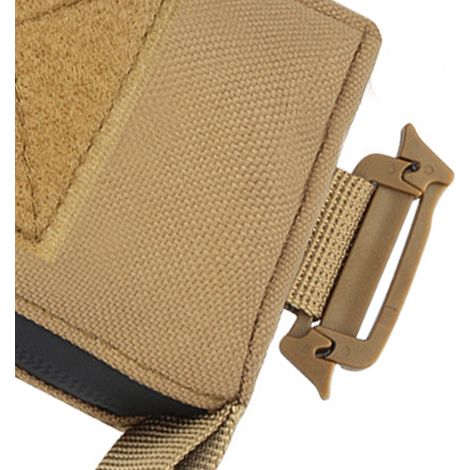 Sac de survie militaire en tissu Oxford kaki, idéal pour le camping et les situations d'urgence en extérieur. (1/5)