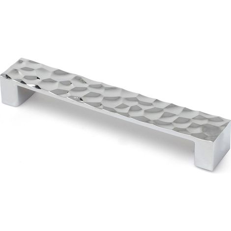 Asa de zamak con acabado cromo brillo, dimensiones:179x29x25mm y entrepuntos:160mm -