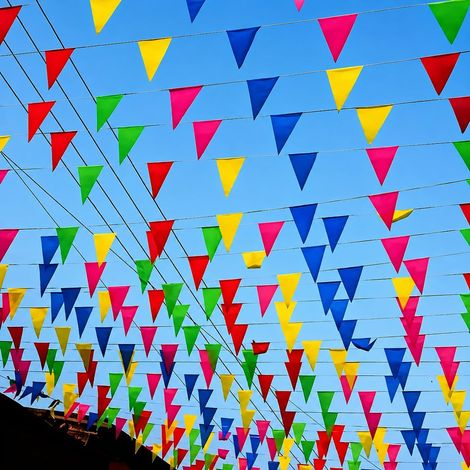 Guirlande XXL 100 m en Tissu avec fanions colorés, décoration intérieure et extérieure pour fêtes et événements (1/5)