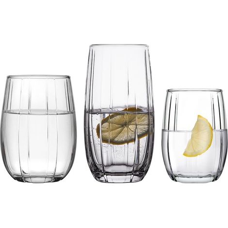 Service de 18 verres, verre (1/3)