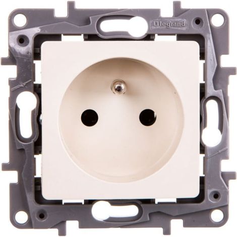 Enchufe individual Niloe con/sin 16 A 250 V color crema 764640