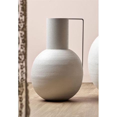 Vase en métal blanc avec anse 56 cm. 37D x 56 cm (1/3)