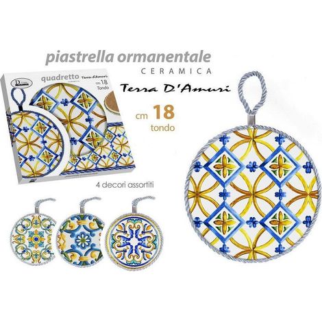 Trade Shop - WORLD TONDA 18CM CERAMICA TERRA D'AMURI MIT CORDINO DECORI ASS 816543 - (1/3)