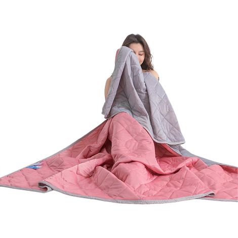 Couverture rafraîchissante en soie glacée de qualité supérieure, douce et confortable, idéale pour le salon. (1/5)