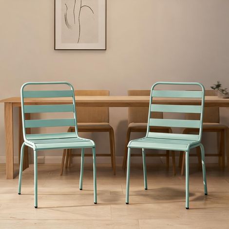 Lot de 2 chaises de jardin empilables en métal vert en acier (1/5)