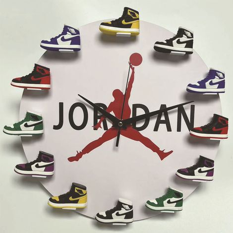 Clock Basketball Supplies 3d Three-Dimensional Shoe Model Aj1-12 Generation Wall Clock Small Shoes Flying Man Jordan Clock Classic white (1/2)