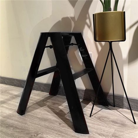 Échelle pliante pour usage domestique, similaire au petit tabouret-échelle de style japonais Hasegawa, en alliage d'aluminium épais, échelle en A photogénique, deux marches noires. (1/5)