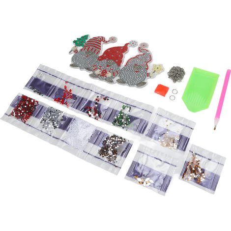 Les décorations de Noël en strass sont faciles à réaliser, ne nécessitent que les outils adéquats et se déclinent dans des couleurs vives et ravissantes. Ce sont des décorations murales et des cadeaux (1/5)