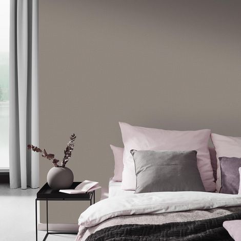 Papier peint style scandinave taupe pour chambre | Tapisserie unie grisse marron moderne | Papier peint intissé unicolore (1/3)