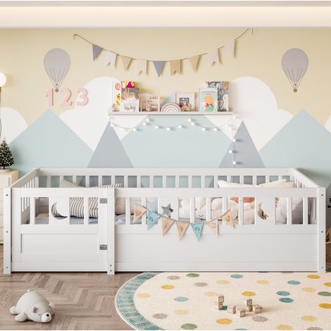 Lit enfant 90x190 cm blanc en pin avec barrières de sécurité verrouillables et décor lune-étoiles (1/5)
