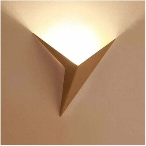 Applique murale intérieure LED 3W, applique murale triangulaire dorée créative, lumière blanc chaud 3000K, applique murale moderne en métal, convient aux chambres, salons, cages d'escalier et couloirs (1/5)