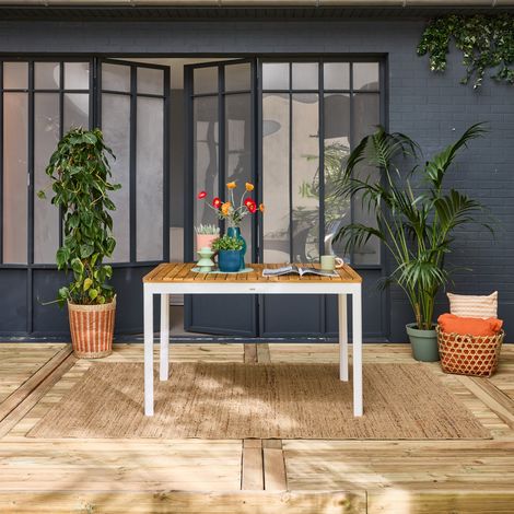 Sweeek – Table de jardin 6 places en acacia blanc – Coins arrondis – Dimensions 120 x 80 x 75 cm – Idéale pour repas en extérieur