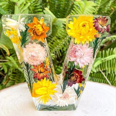 Veilleuse florale résine époxy lettres pressées LED - décor chambre cadeau fête maman (1/4)