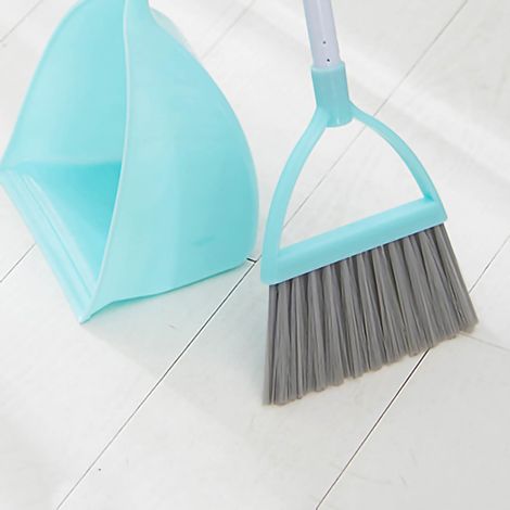 Kinderbesen-Set mit Kehrschaufel – Weiches Kunststoff-Lernspielzeug für Kleinkinder – Reinigungszubehör für den Kindergarten – Grün (1/5)