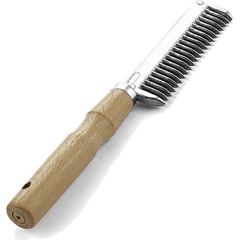 Pettine in alluminio con manico in legno