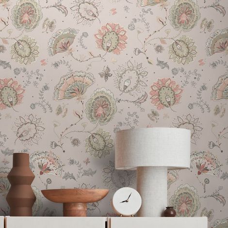 Papier peint floral gaufré sur fond beige Tapisserie à motif de fleurs vertes et roses Papier peint style campagne pour salon (1/5)