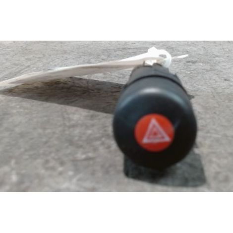 [PRODUIT D'OCCASION] Bouton De Warning FORD Transit ♻️ Ref Oe. 1036554 - Garantie à vie (1/3)