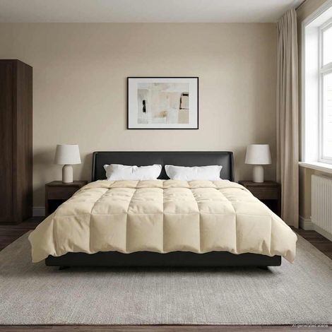 Winterbettdecke Gepolstert Creme 220 x 240 cm Mikrofaser