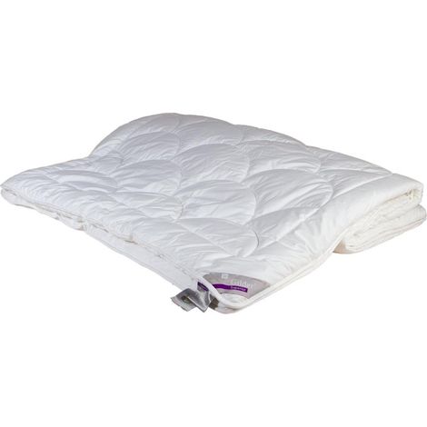 Couette Superior 4 saisons - 240x220cm (1/3)