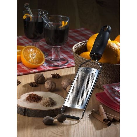 Microplane Gourmet rallador fino para queso negro y plata (1/2)
