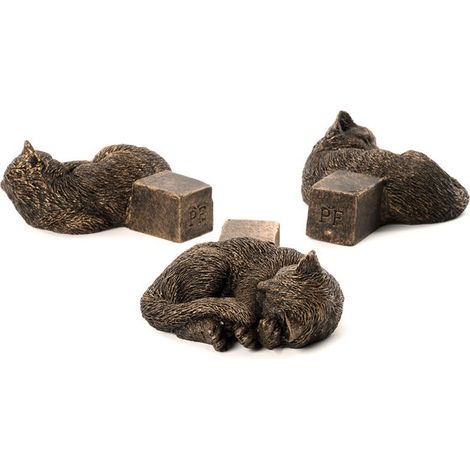 Sleeping Cat Curled Up Plant Pot Feet - Set of 3 - L10.5 x W8 x H5 cm
