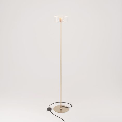 Creative Cables – MAG-Y Stehlampe mit rundem Metallsockel und klarer Geisterbirne (1/4)